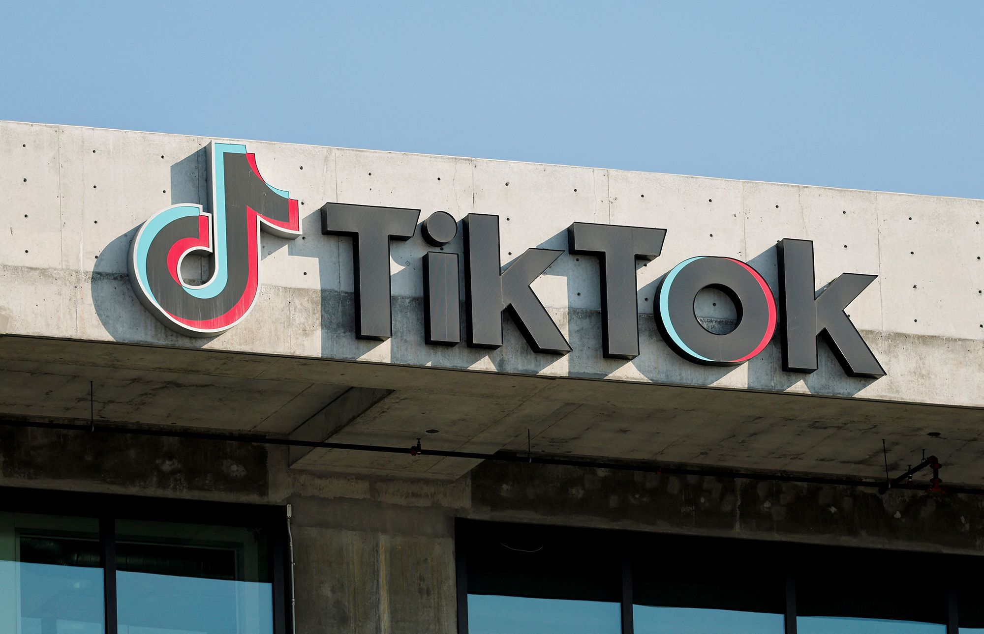 The Challenges and Opportunities Facing TikTok: User Privacy, Content Management, and Compliance Issues